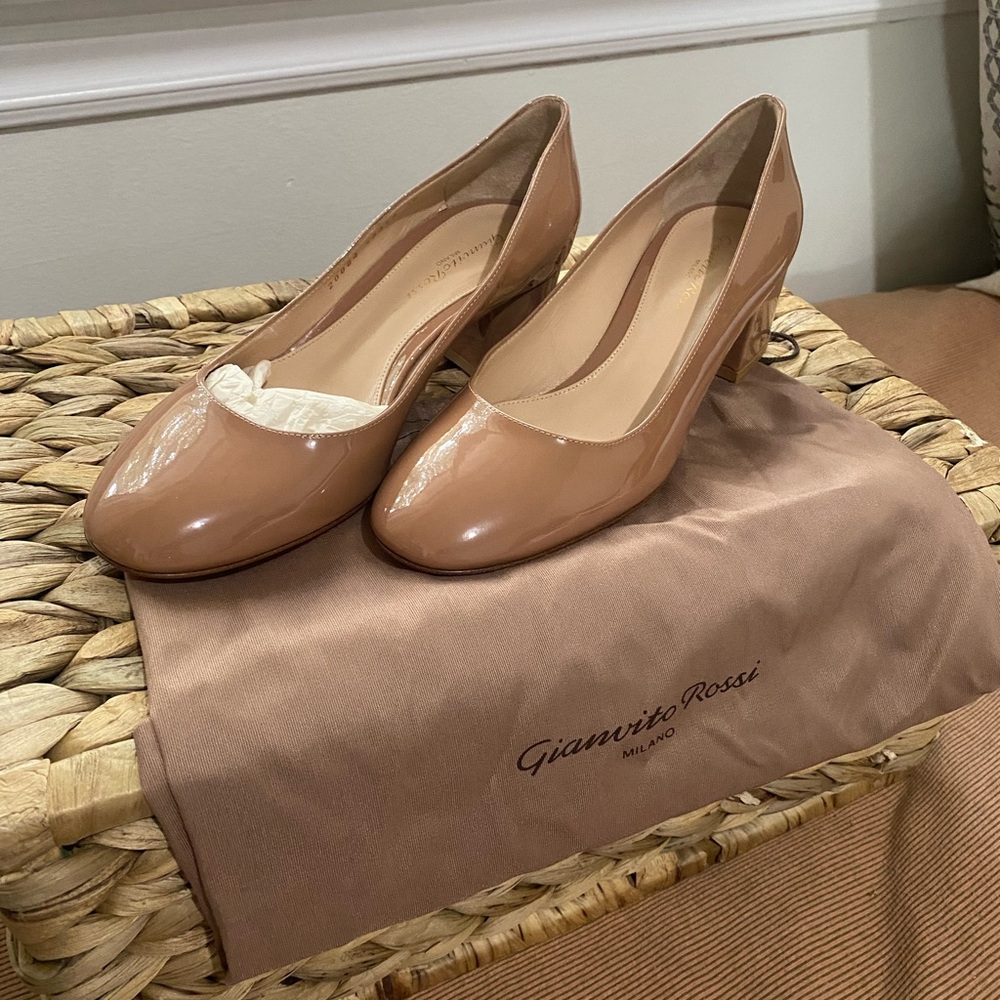 Gianvito Rossi Nude Patent Leather Heels
